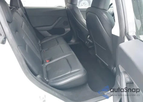 2023 Tesla Model Y Performance Dual Motor All-Wheel Drive z USA, uszkodzony, nr VIN 7SAYGDEF0PF835548